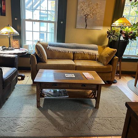 First Floor Apt With River View Hallowell Bagian luar foto